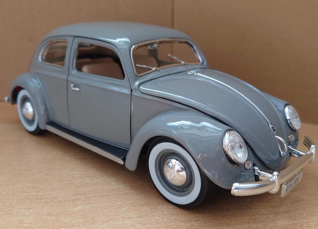 1/18 フォルクスワーゲン ビートル グレー VW BEETLE 1955