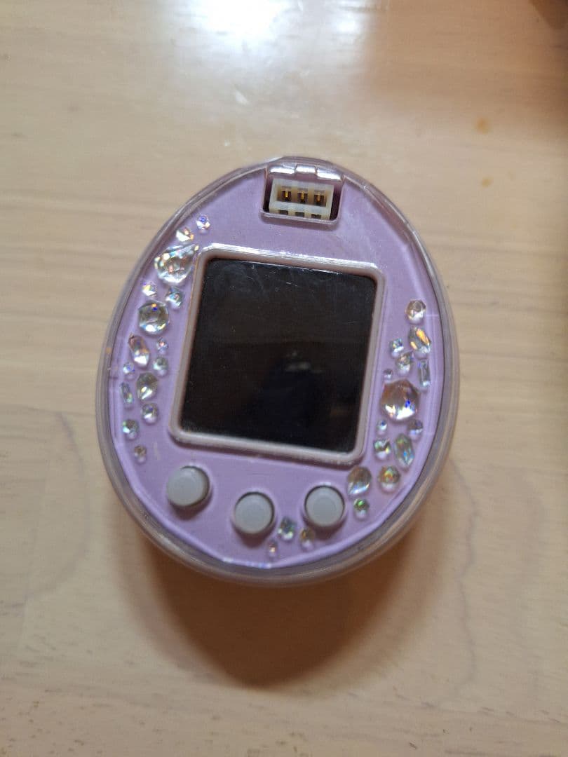 Tamagotchi パープル ビーズ装飾付き　たまごっちピース