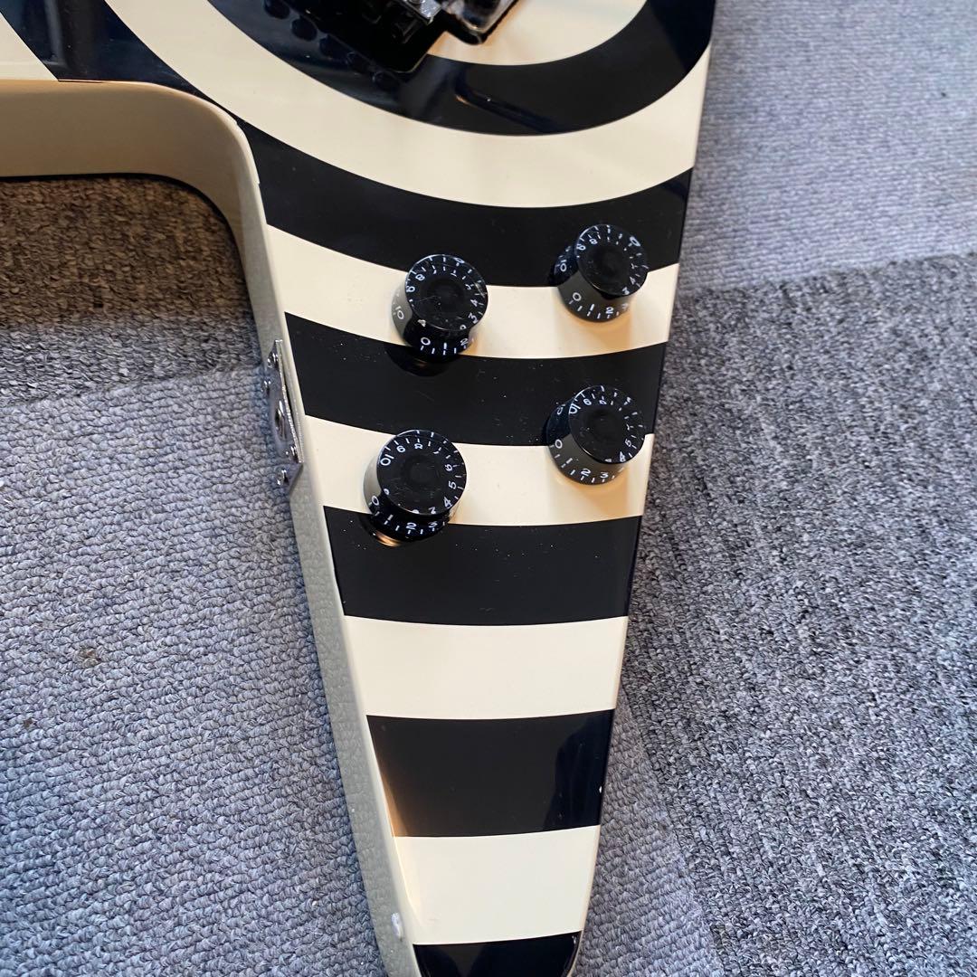 ノーブランド ブルズアイフライングV ギター ザック・ワイルド コンポーネント