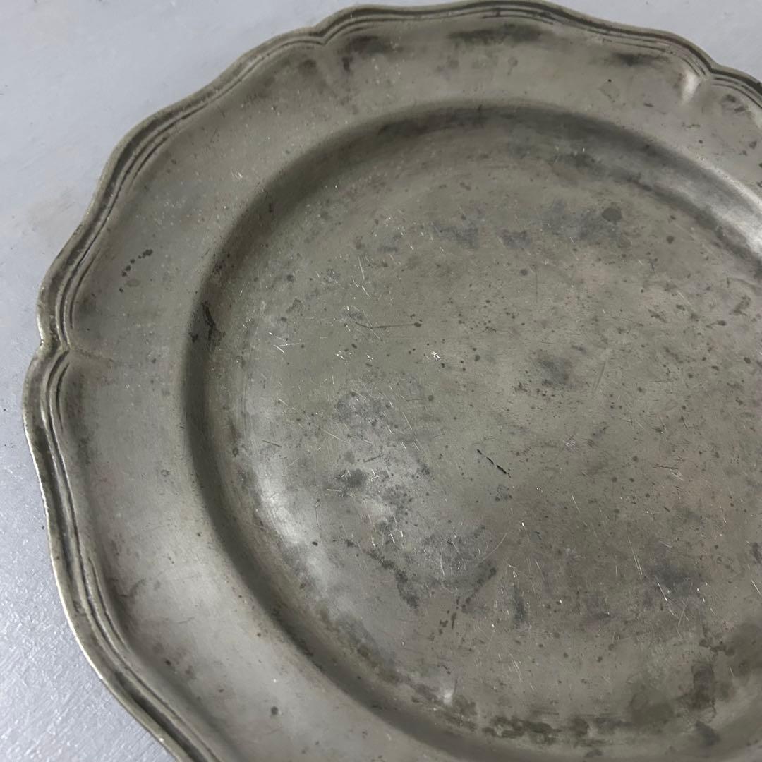 フランスアンティーク　花リムピューター 大皿　32センチ　蚤の市　仏ブロカント