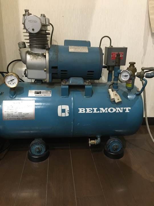 タカラベルモント製 トムソンベッド〔コンプレッサー付き〕