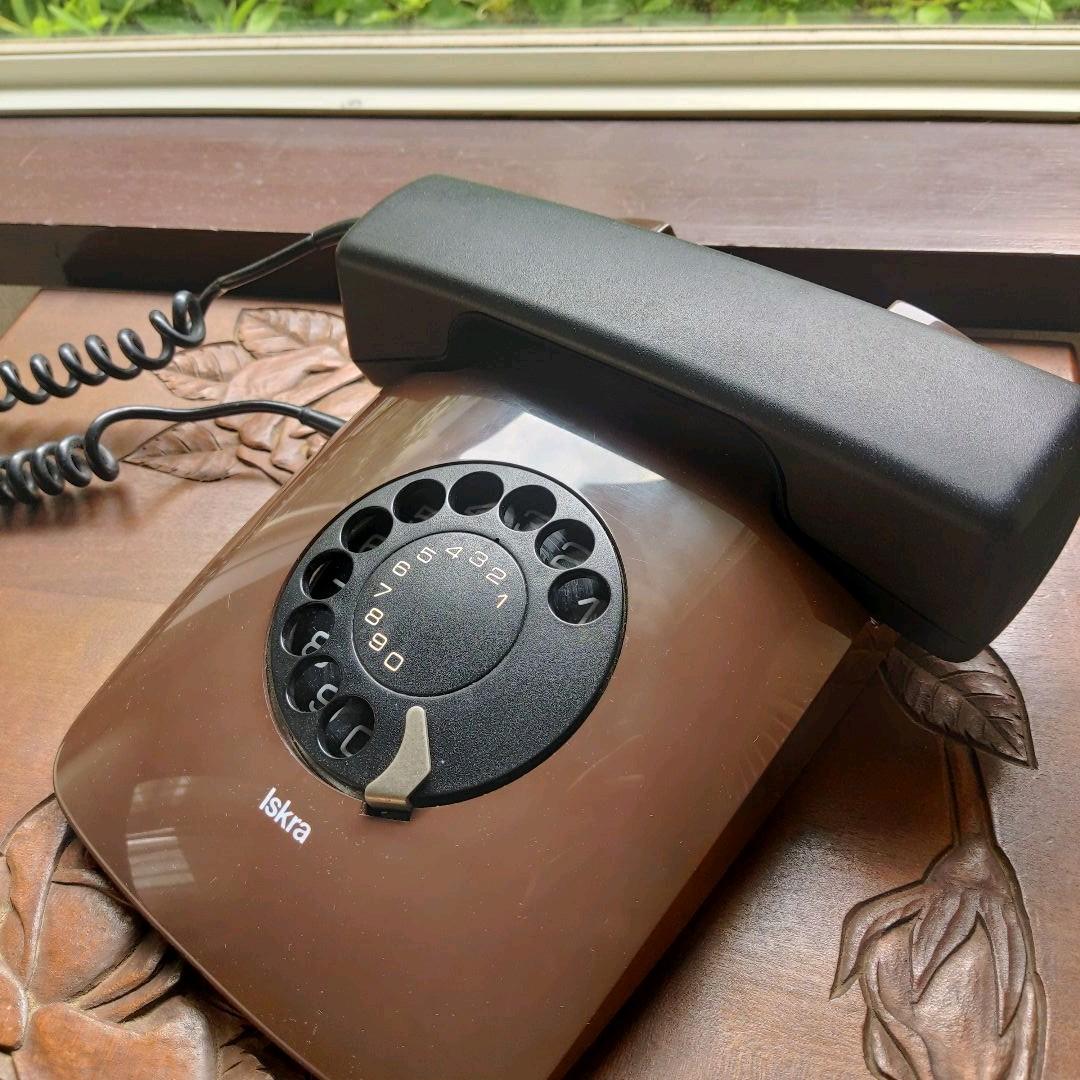 Iskra　イスクラ　レトロ電話機　ダイヤル式電話機　アンティーク