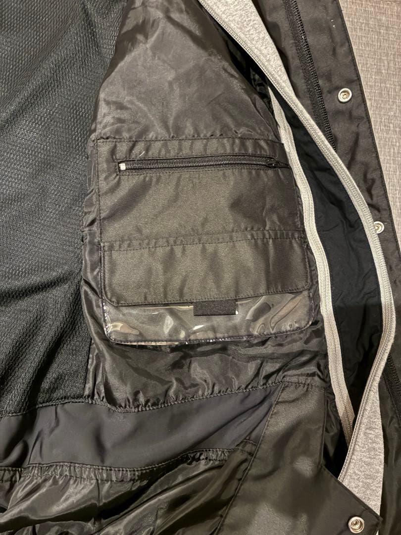 THRASHER スラッシャー　スノーボードウェア ブラック　レッド