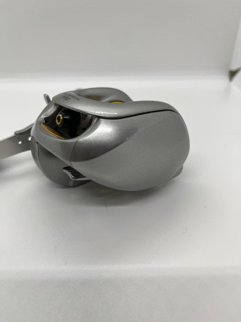 シマノ 07 メタニウム Mg 右ハンドル ベイトリール 中古品