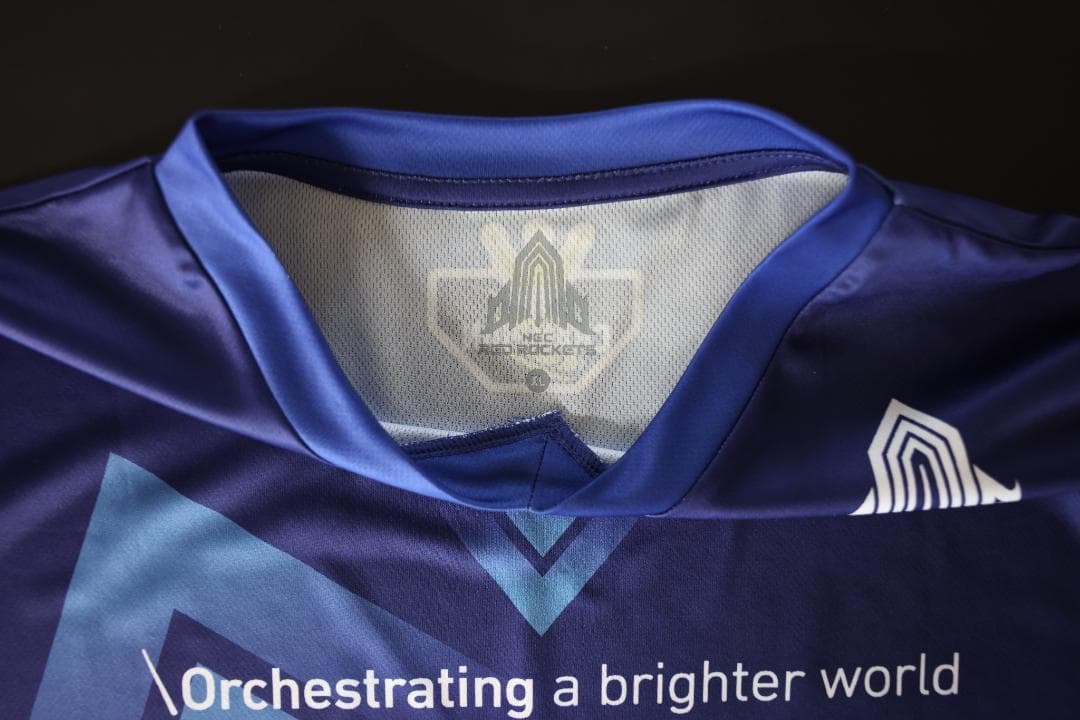 NECレッドロケッツ　大工園選手　サイン入りユニフォーム　サイズXL