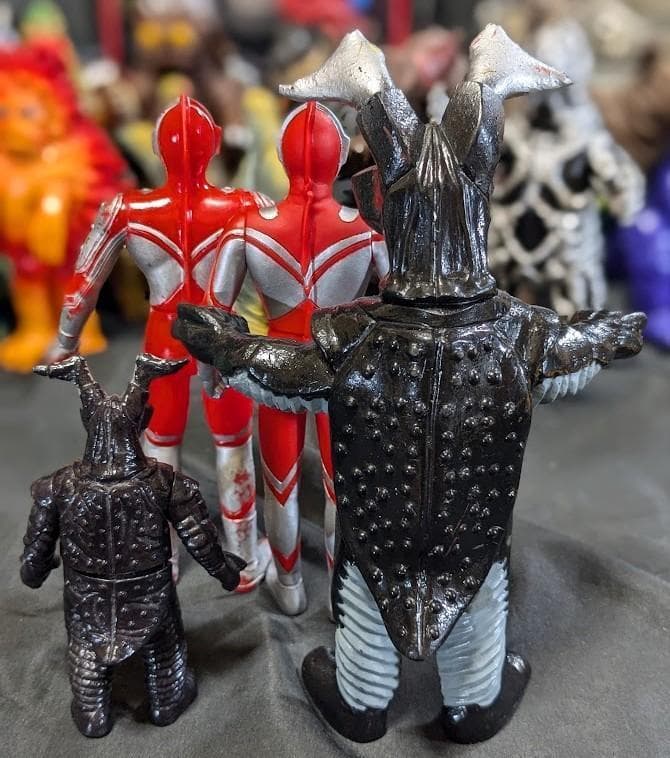 ウルトラＱ・ウルトラマン＆登場怪獣・宇宙人（バンダイ）ソフビ49体セット＋６