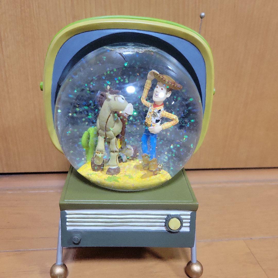 トイストーリー2 スノードーム　ウッディ　ブルズアイ