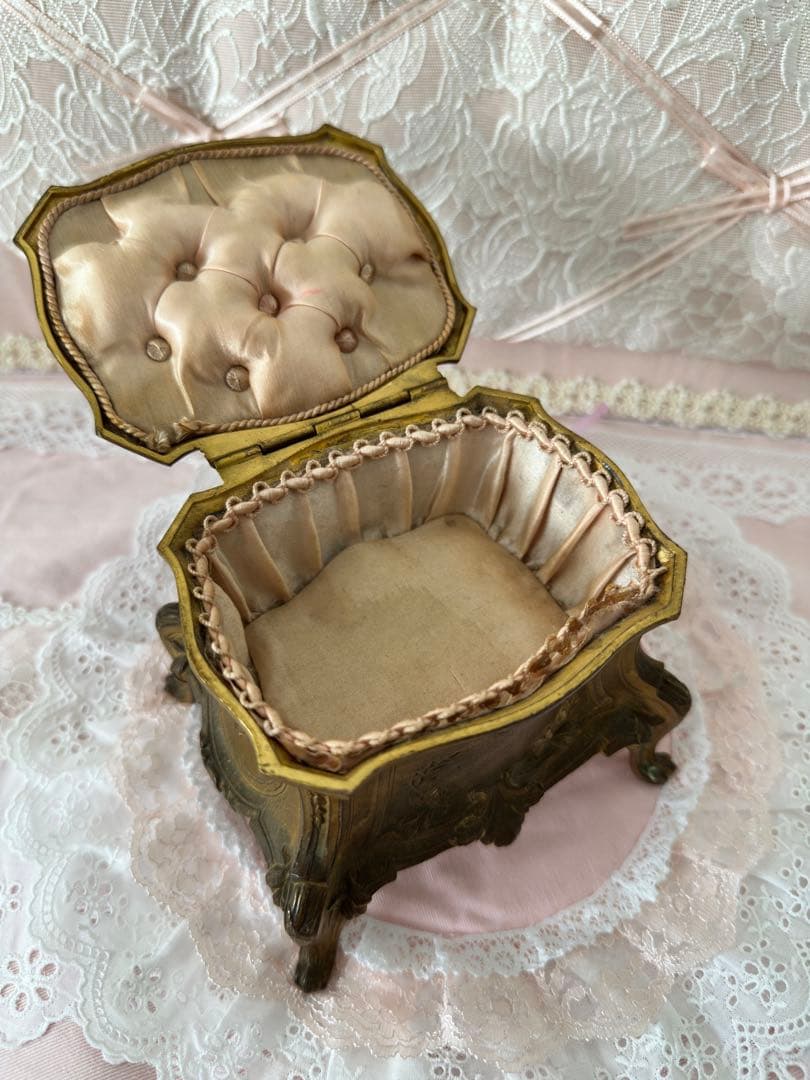 アンティーク　ブロンズジュエリーBOX