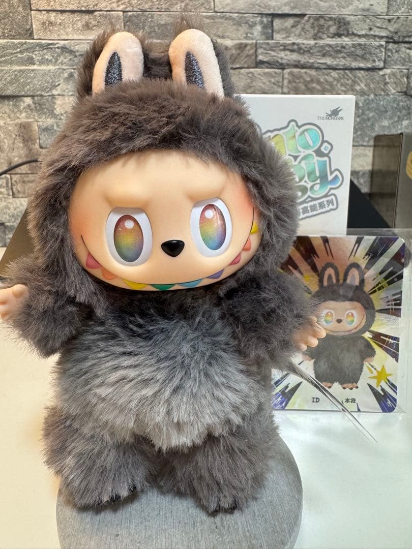 正規品 LABUBU ラブブBig into Energy シークレット グレー