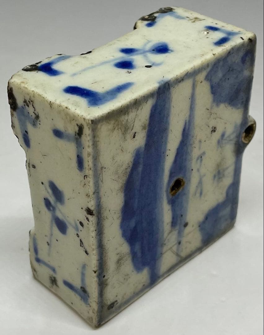 李朝　水滴　山水文角形　染付　書道具　p79