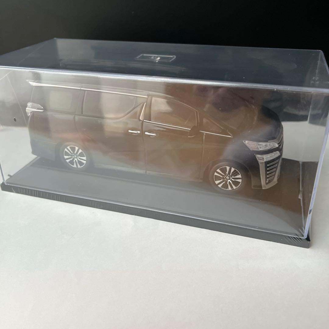 TOYOTA ヴェルファイア V6 非売品　1/30ミニカー