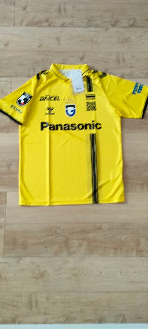 ガンバ大阪 Hummel イエローユニフォーム M-Lサイズ【新品未使用タグ付】