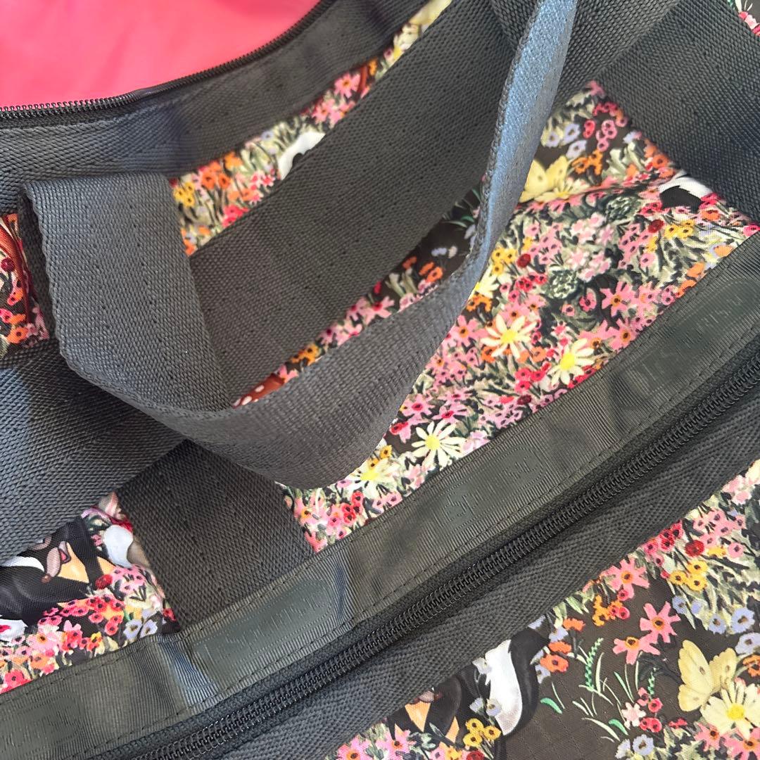 LeSportsac. バンビ柄　ボストンバッグ 約縦37x横50xマチ23