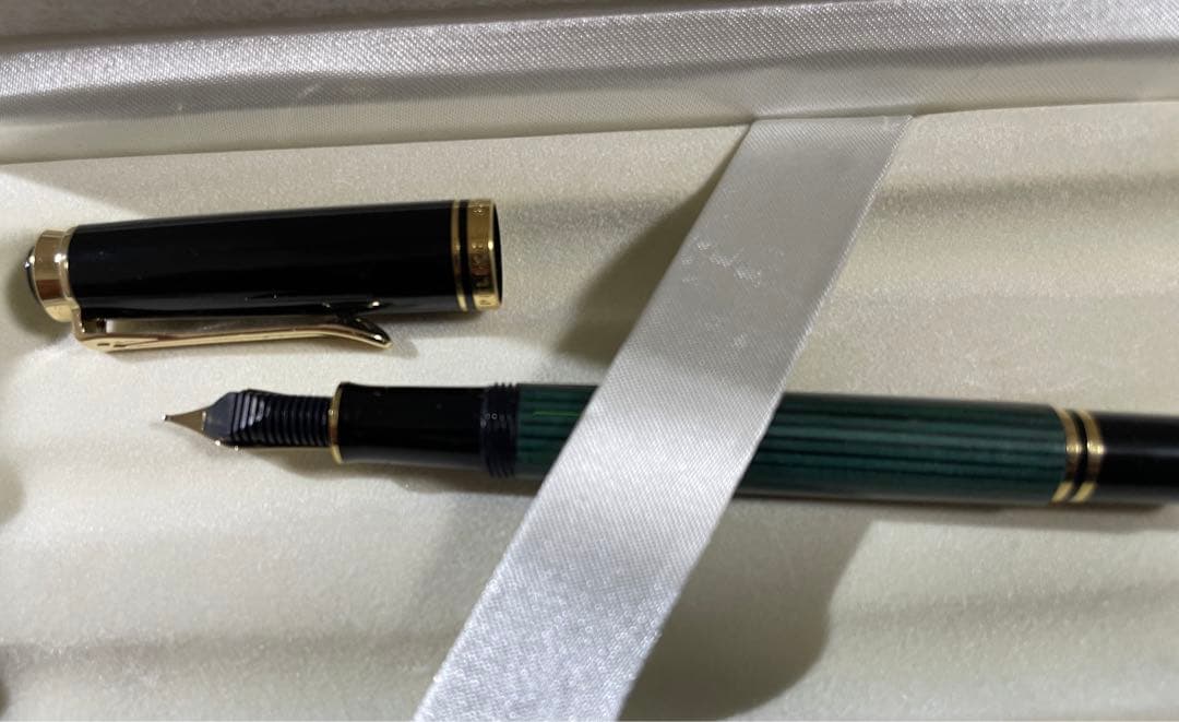 Pelikan M300 スーべレーン　万年筆　字幅EF 専用ケース付き