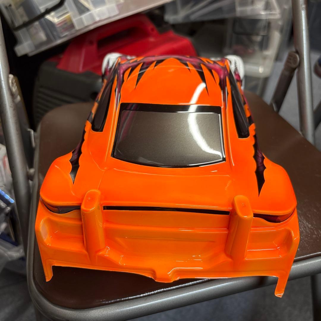 ラジコンカー用ボディ トライバルデザイン