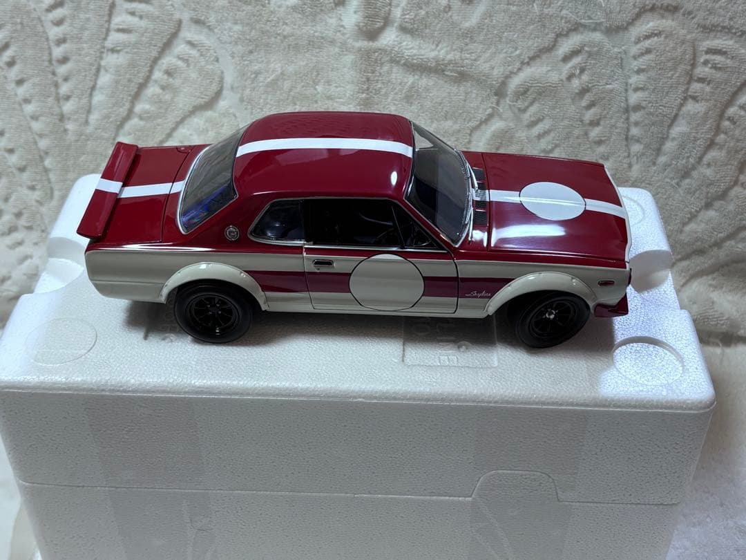 ミニカー NISSAN SKYLINE 2000GT-R. 1:18