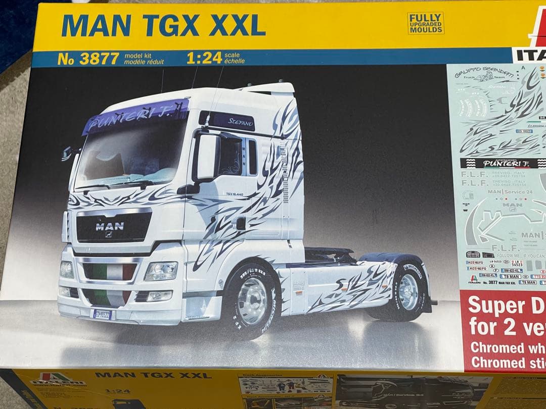 デコトラ‼️1/24 イタレリ・MAN TGX XXL（未組立品）