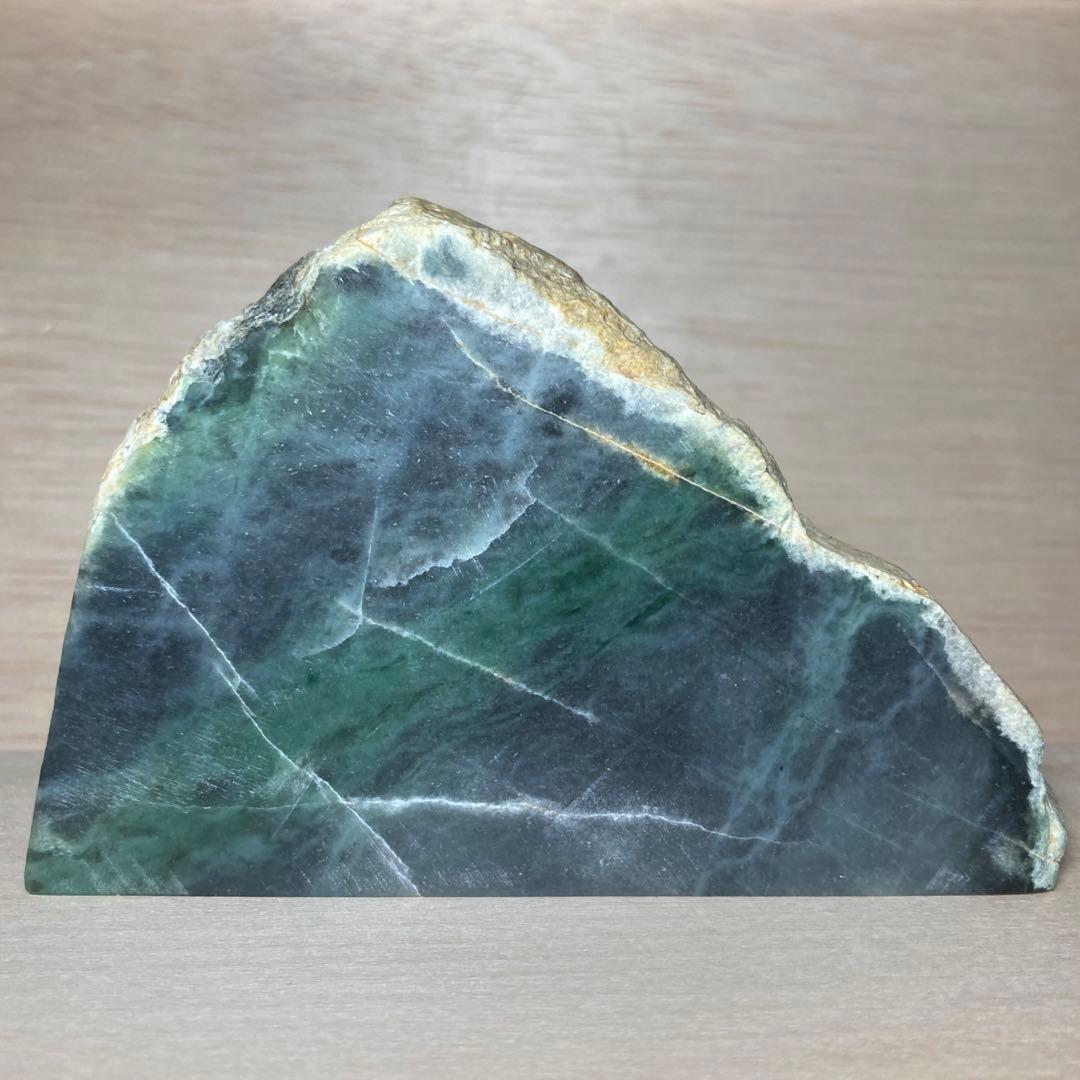 糸魚川翡翠　青梅川　トリカラー　翡翠　山石　スライス　原石　220.8ｇ