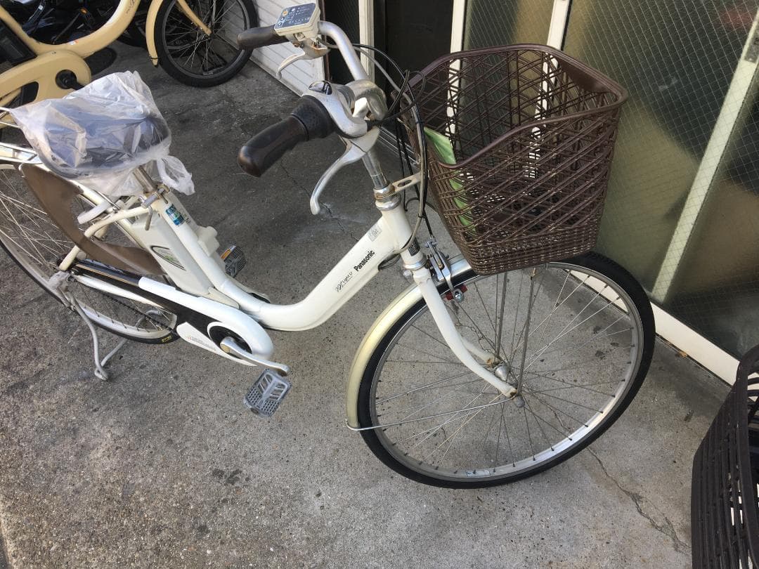 地域限定送料無料　ビビ　ライトユー　8,9AH　軽量車　白　神戸市　電動自転車