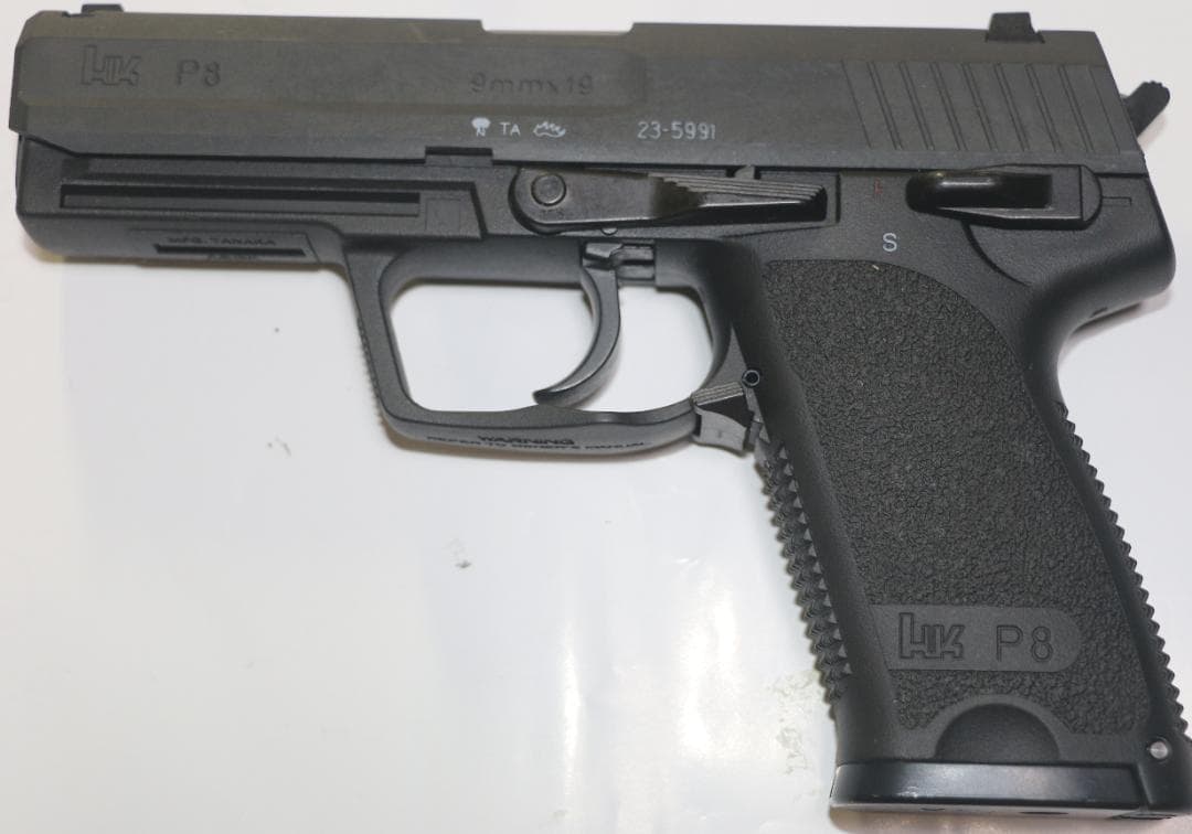タナカワ－クス製　ＨＷ樹脂ガスガン　Ｈ＆K　Ｐ８　合法品　中古品
