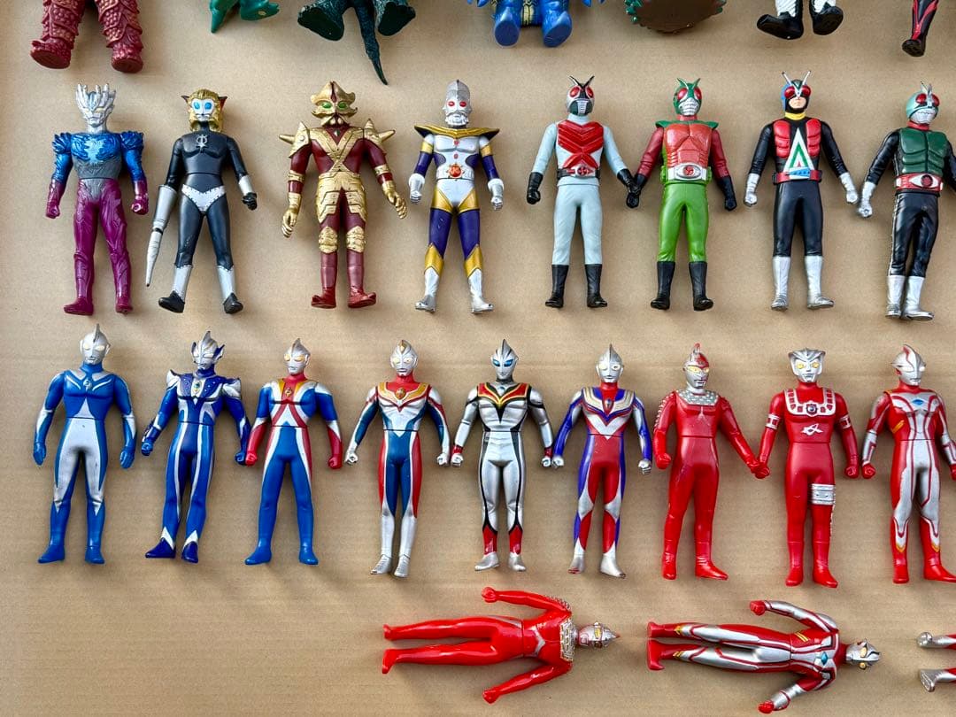 ウルトラマン 怪獣 円谷プロ まとめて 49体セット フィギュア 仮面ライダー