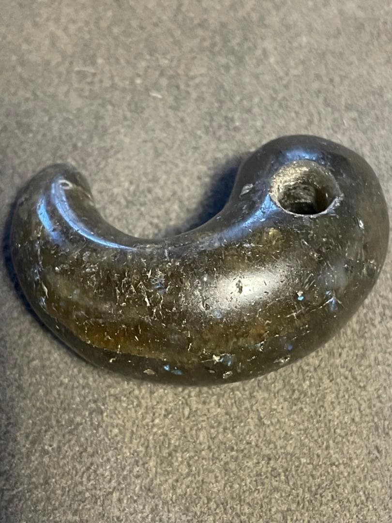 古墳時代　勾玉　出土品　発掘品　大型4.8cm
