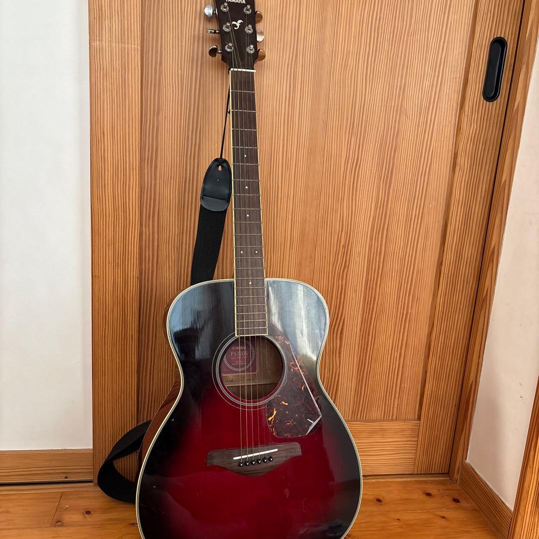 アコースティックギター レッドグラデーション