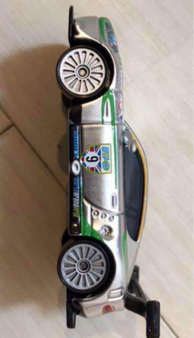 カーズ　ミニカー　ナイジェルギアスリー　マテル製