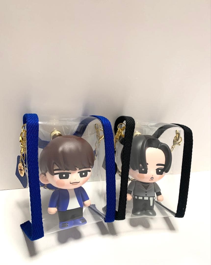 hachi☆　すのチルソフビポーチ　青　黒Man 渡辺翔太　目黒蓮