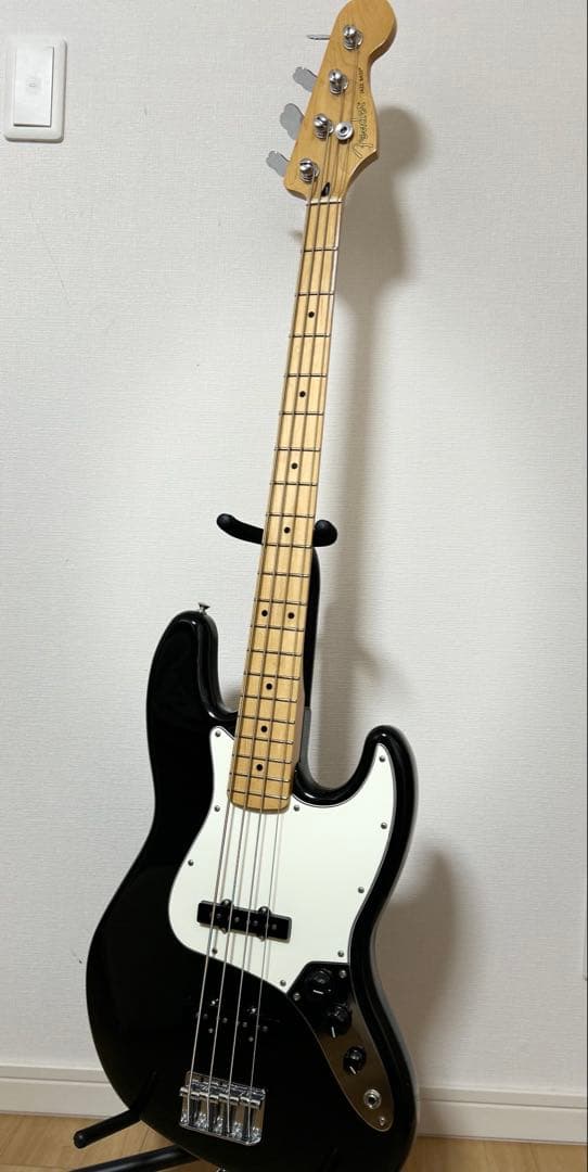 Fender Jazz Bass ストラップ付き