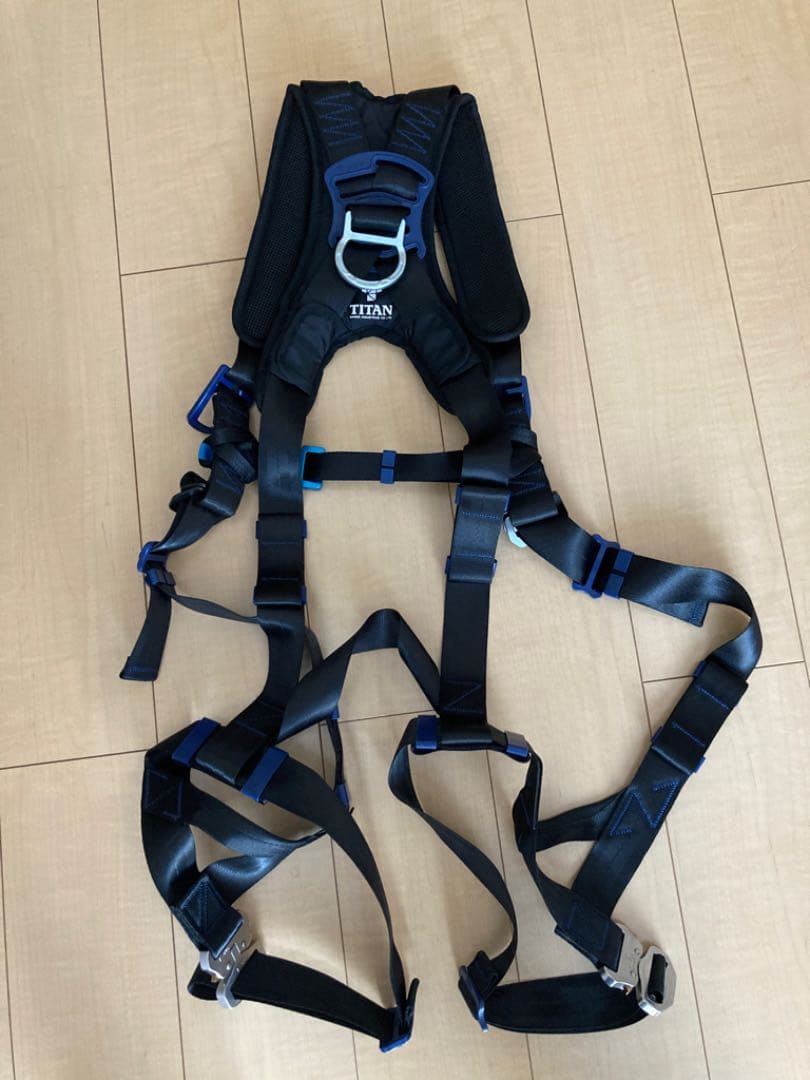 【格安】タイタン 新規格 フルハーネス　パンゲア　 PAHN-10A-BL-L