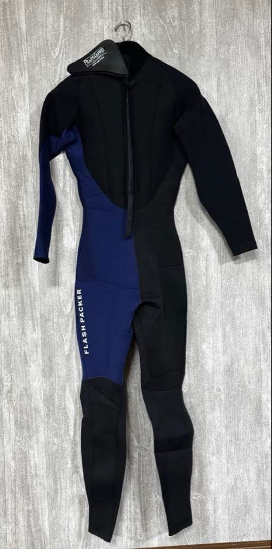 未使用FLASH PACKER ウェットスーツAM-TYPE ジャーフルLサイズ