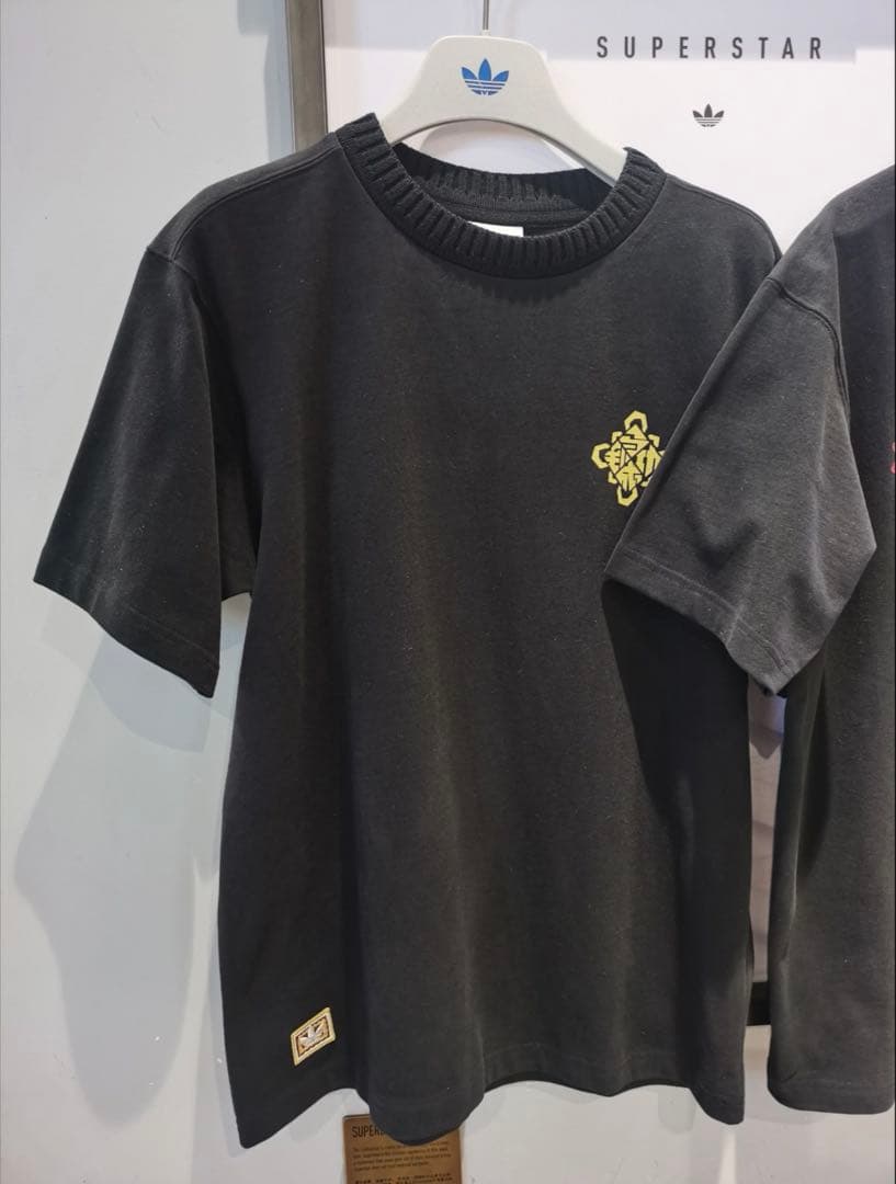 新品S Adidas FW25 CNY 馬年限定 半袖Tシャツ KT0714