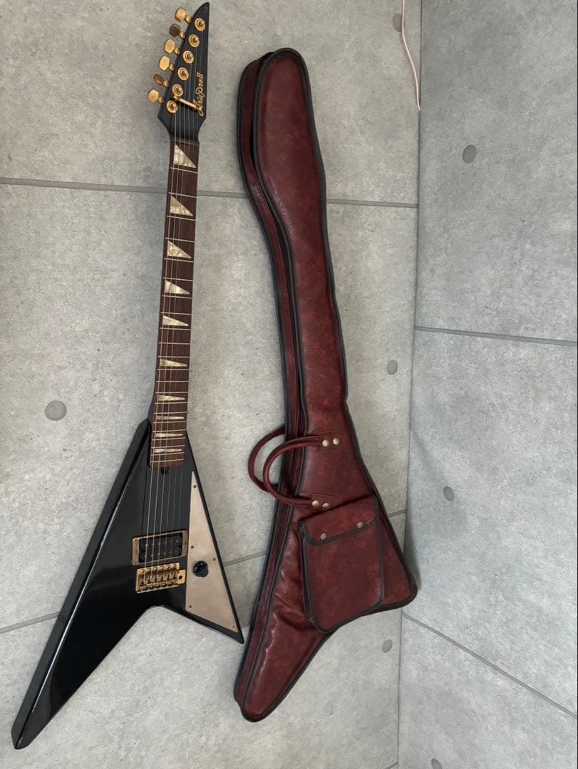 Aria Pro2 エレキギター フライングV ケース付き 楽器 ヴィンテージ