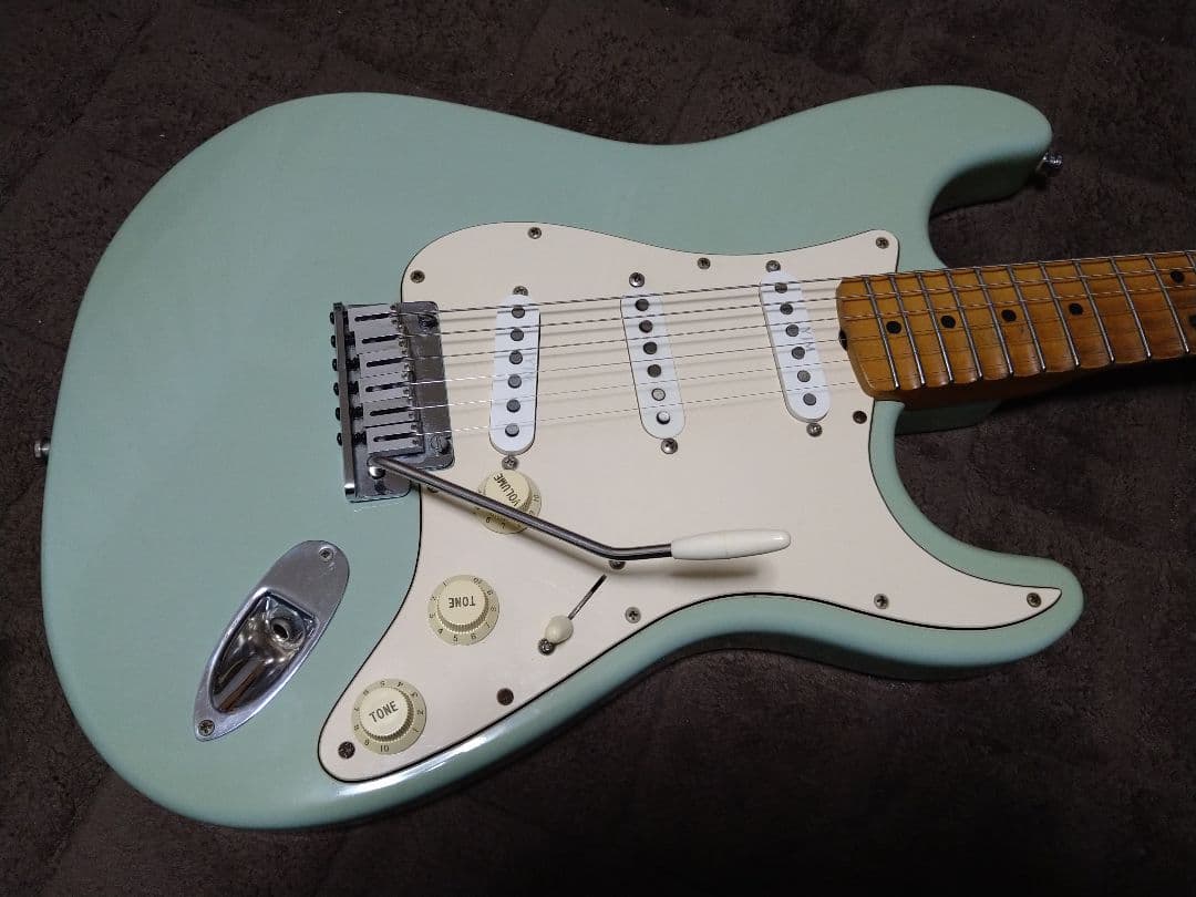 Yngwieストラトキャスター エレキギターサーフブルー