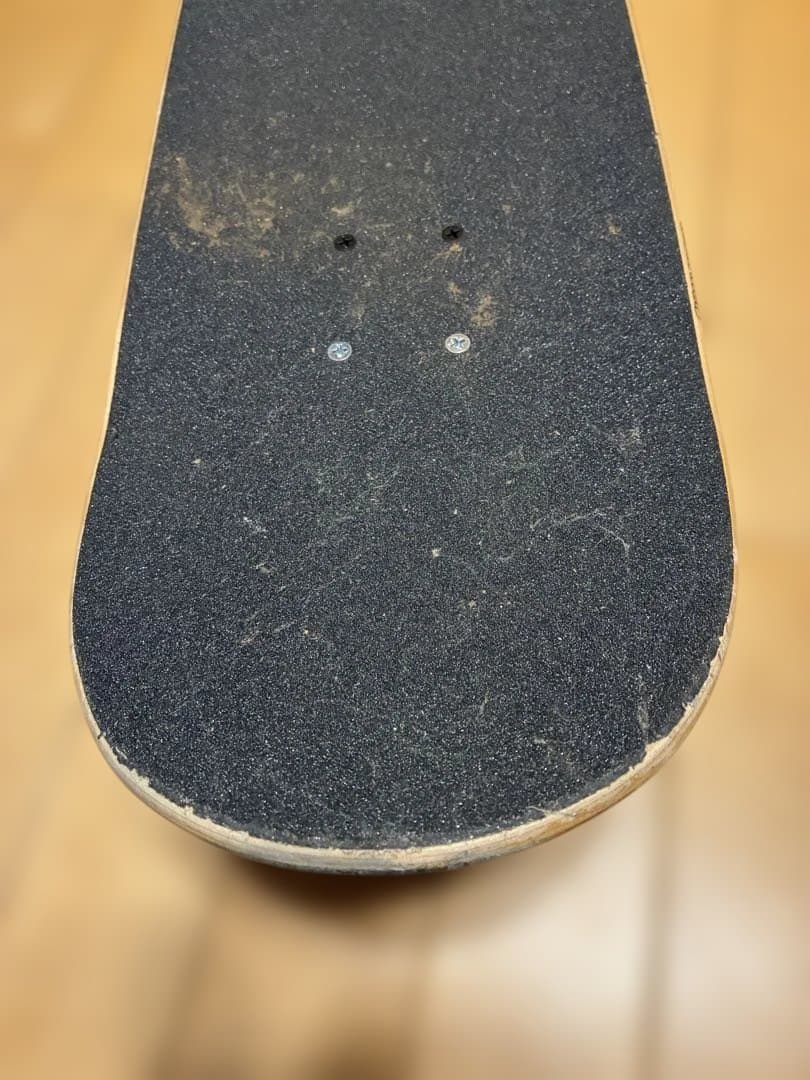 THREE WEATHER スケボーセット　ヘルメット　ニープロテクター