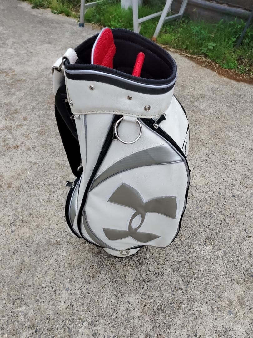 UNDER ARMOUR ゴルフバッグ・キャディバッグ