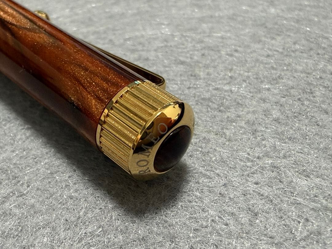 伊東屋 Romeo No.3 ロメオ No.3 オーリックアンバー 細軸