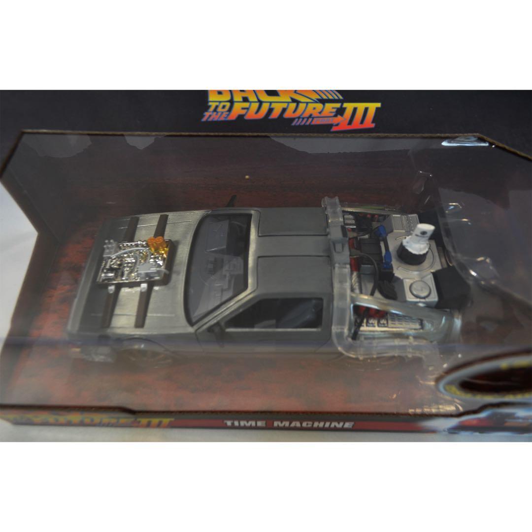 バックトゥーザフューチャー3 デロリアン　ミニカー　フィギュア　新品