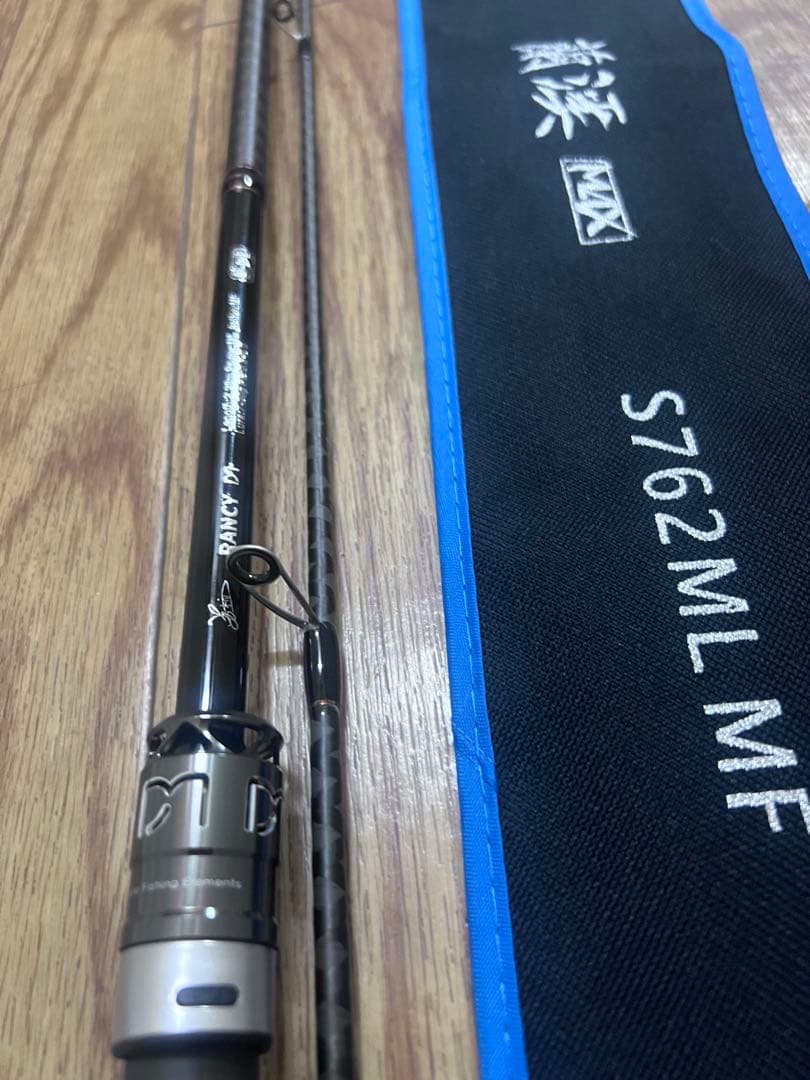 カーボンモノコックロッド　スピニング用　762ML