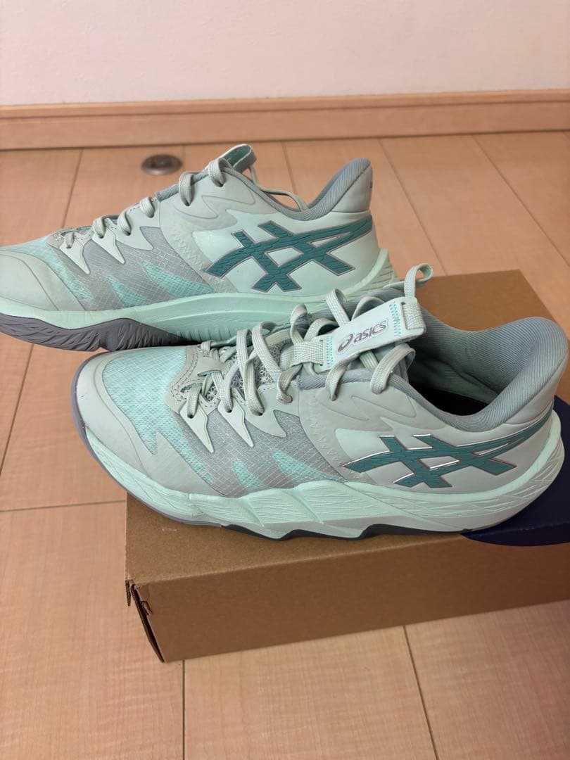 24センチ　アシックス　UNPRE ARS