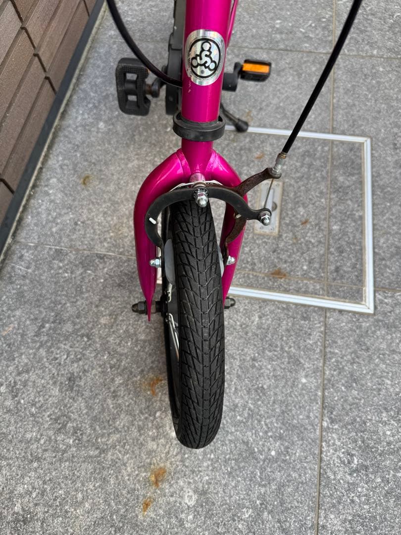 STRIDER 14インチ　ペダル付き　スタンド付き　ストライダー