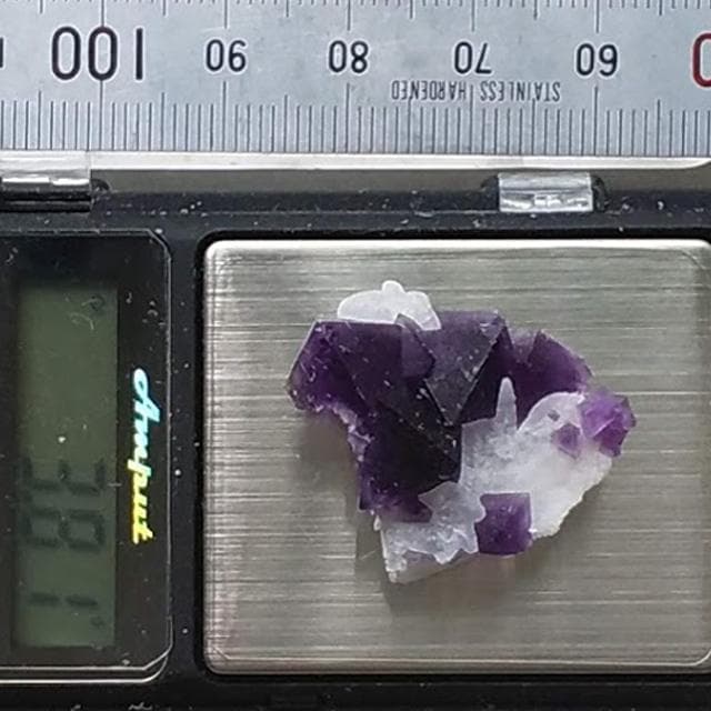 3.81g　砂糖菓子フローライト　母岩付き　鉱物標本　フローライト