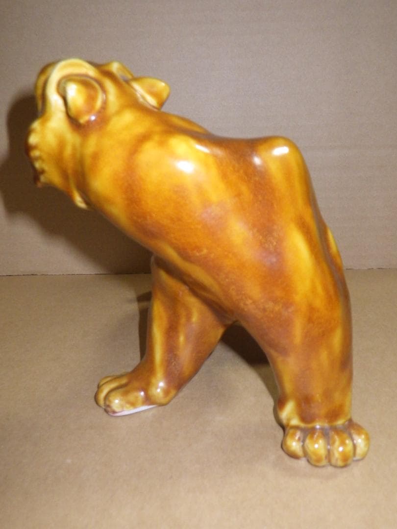 新品 浅倉五十吉 九谷焼 ふりかえる 寅 虎 トラ 共箱 陶製置物 フィギュリン