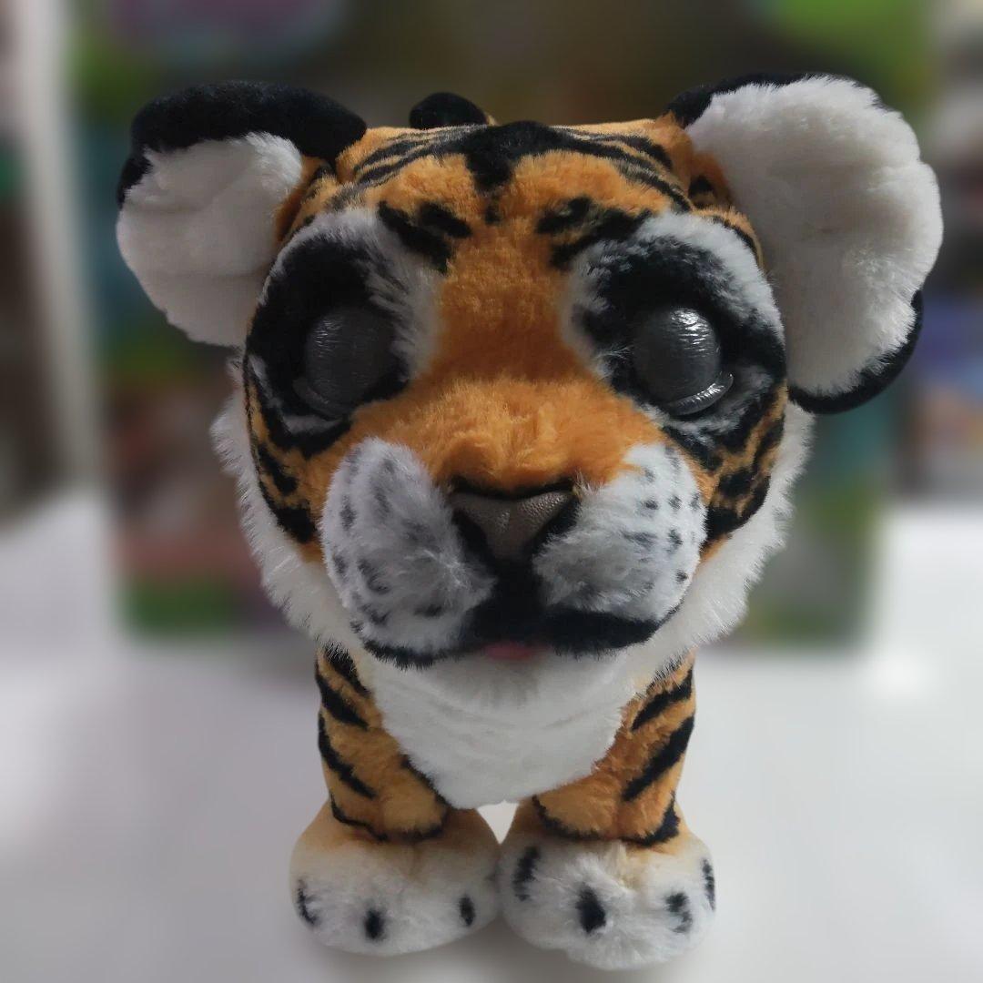 「ファーリアル ロアーリング・タイラー」