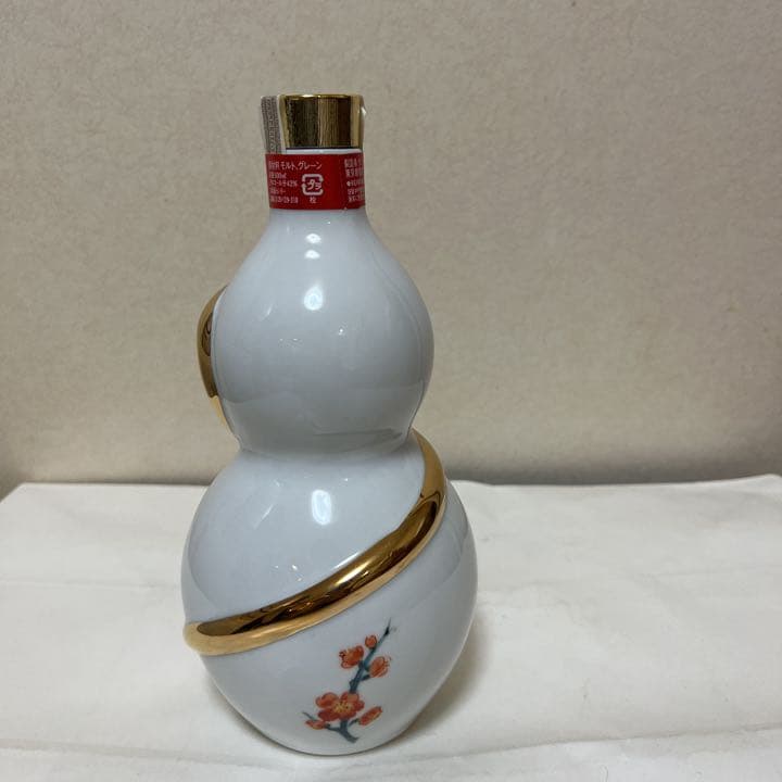 サントリーウイスキーローヤル巳歳ボトル