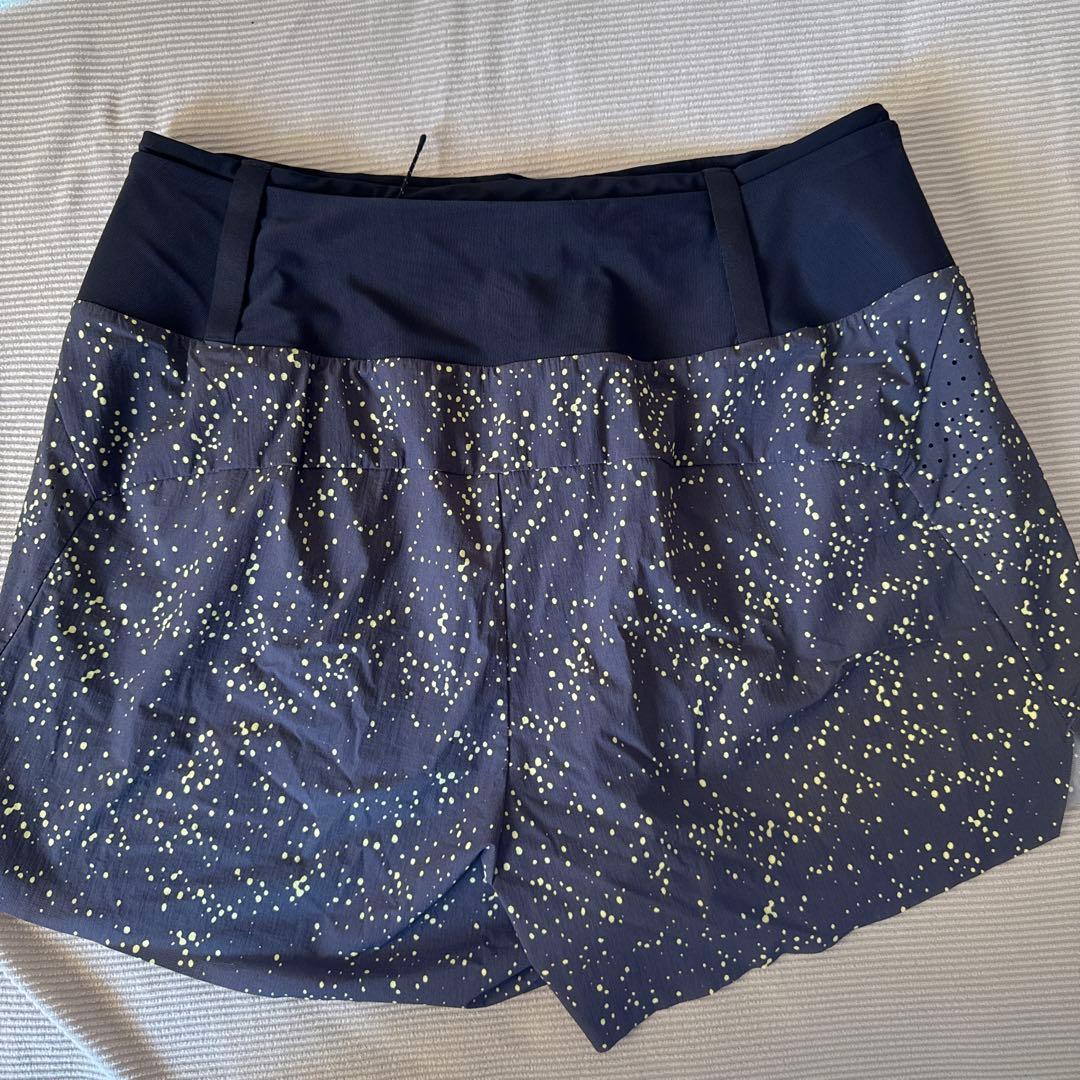 【美品】on 360度ウエストポケット　ウルトラショーツ　ランニング