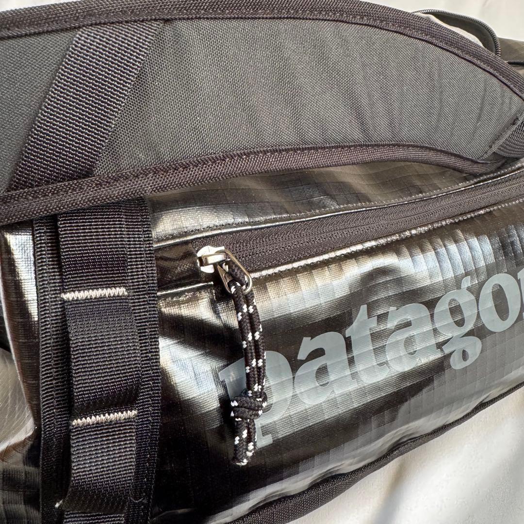 【極美品】patagonia ブラックホール ダッフル 40L ブラック　廃盤