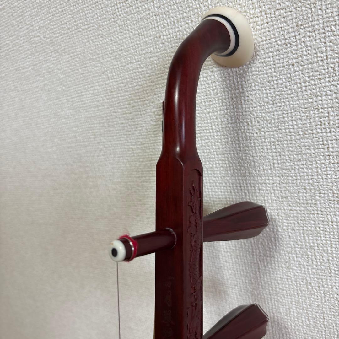 二胡紫檀　極上の高音！音色　ケース ナイロン製 パッド入り金色アジャスター付き
