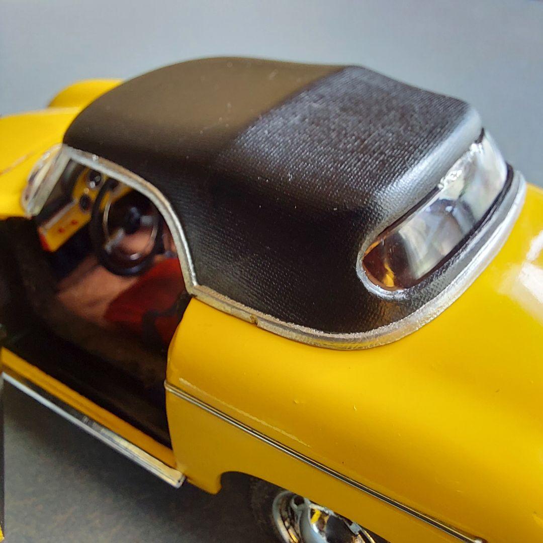 ポルシェ 356 イエロー オープンカー